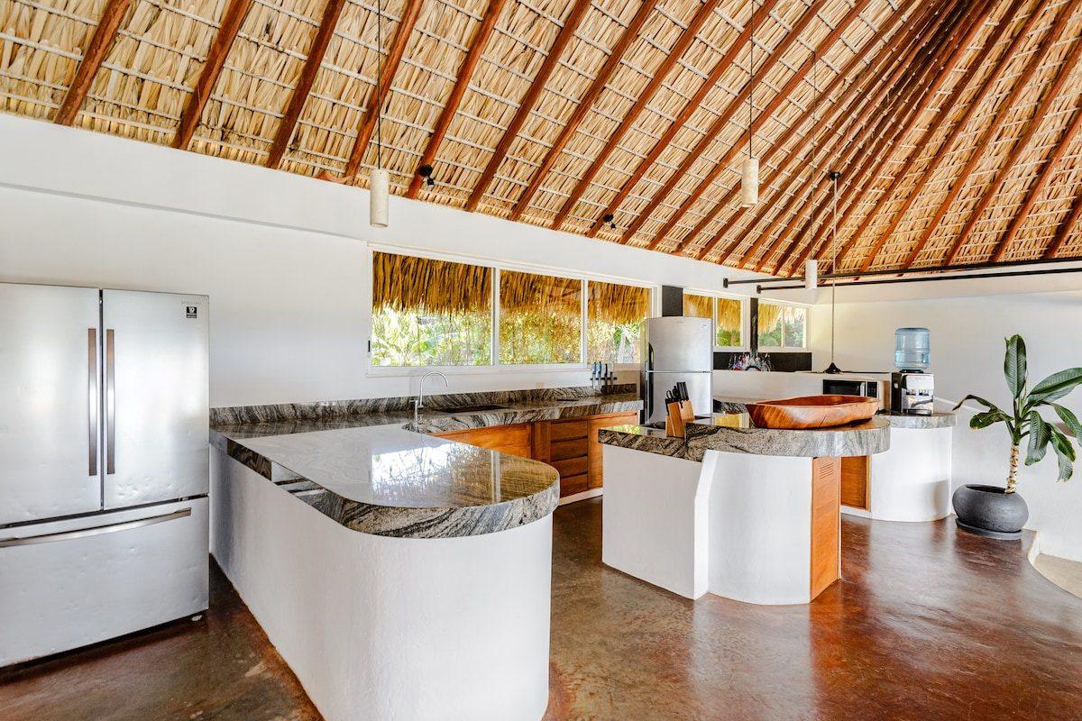 A bathroom and its finishes at Casa Nova, Tierra en Armonía