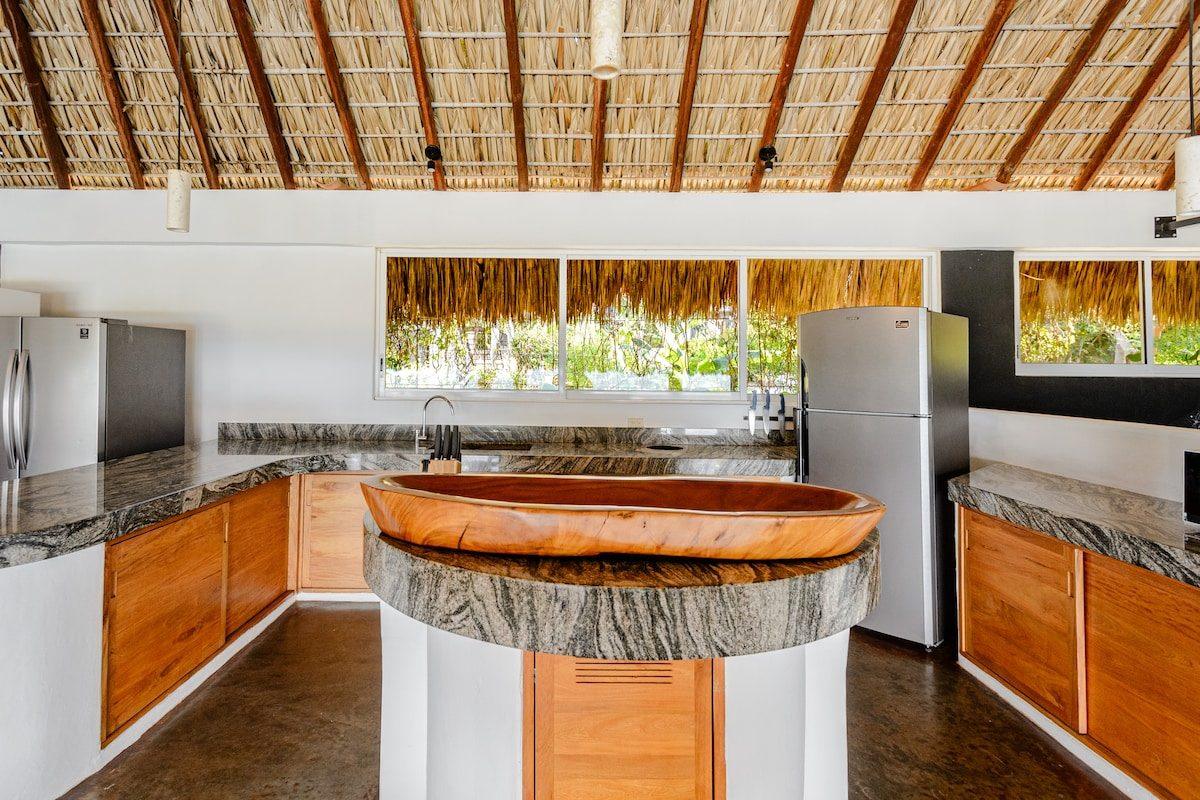 The jacuzzi under the palapa at Casa Nova, Tierra en Armonía