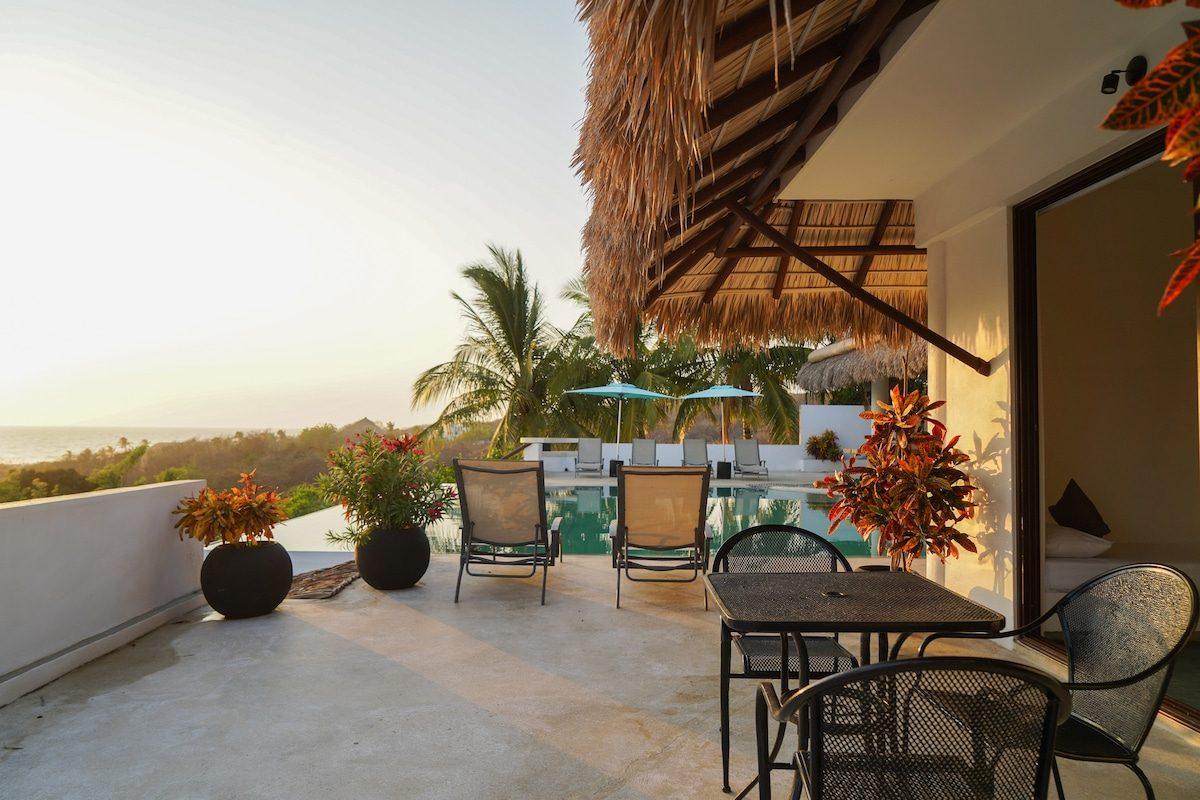 The private path down to the beach at Casa Nova, Tierra en Armonía