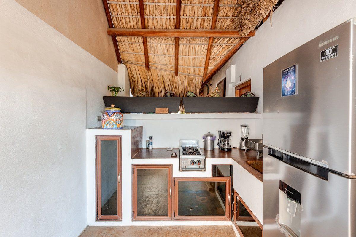 The fully equipped kitchen at Copal, Tierra en Armonía