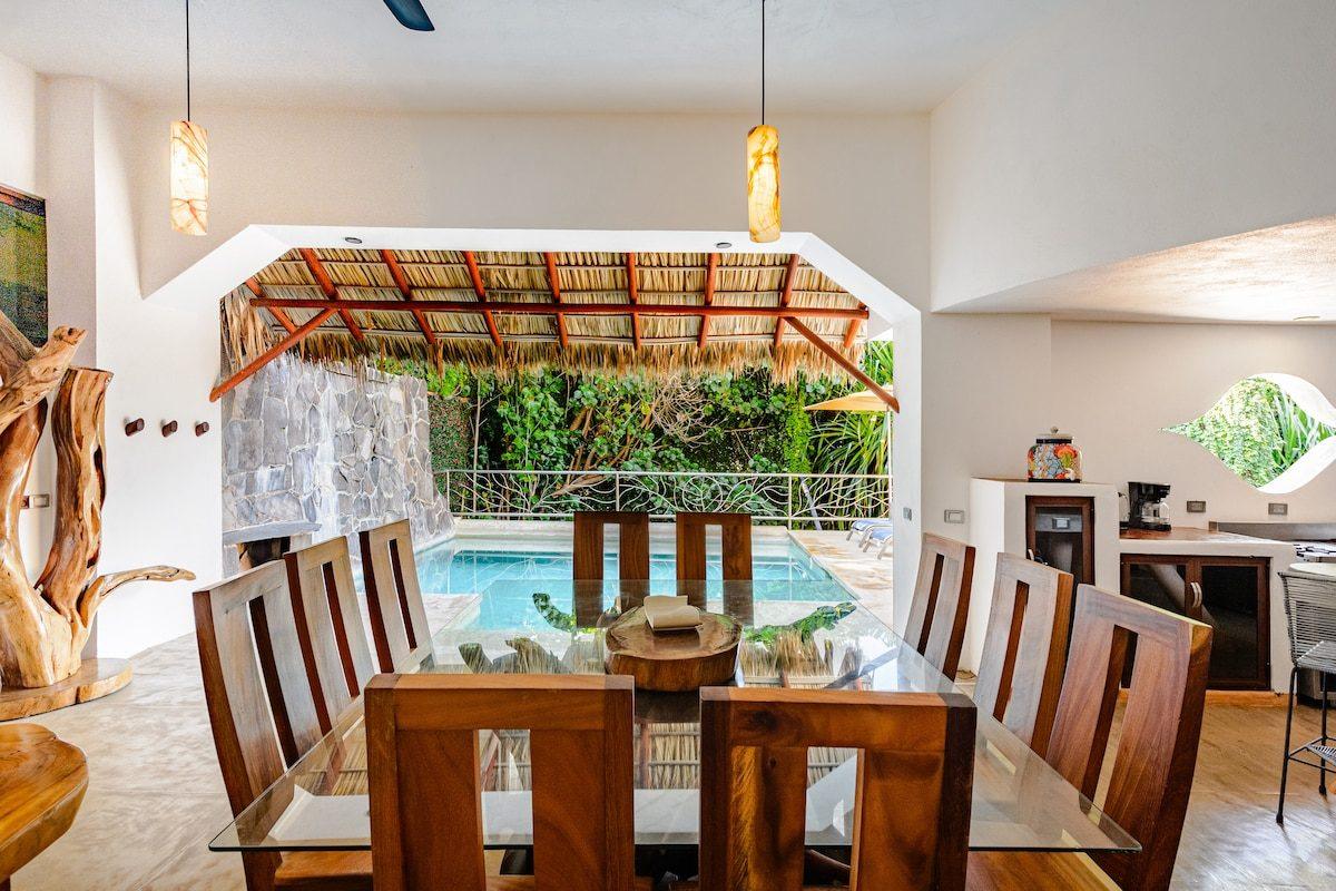 The fully equipped kitchen at Nahual, Tierra en Armonía