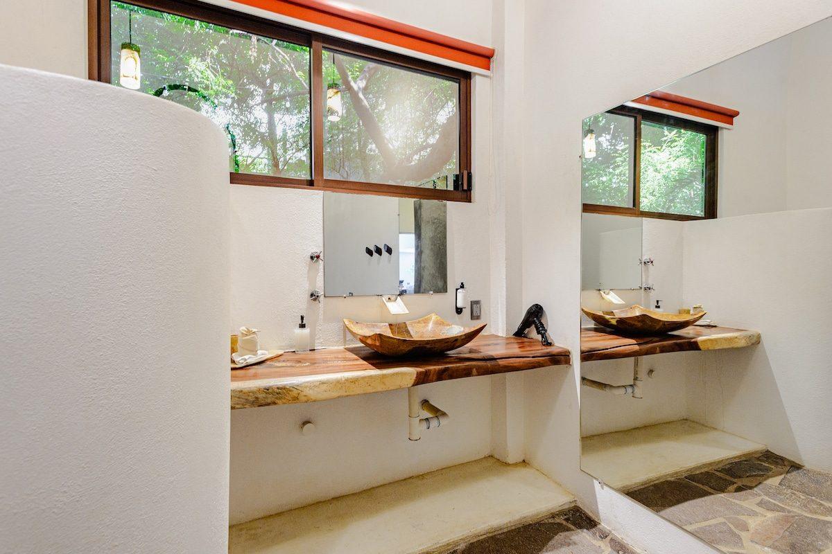 The fully equipped kitchen at Nahual, Tierra en Armonía