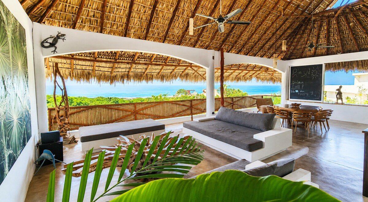The private pool and ocean view at Raíz, Tierra en Armonía