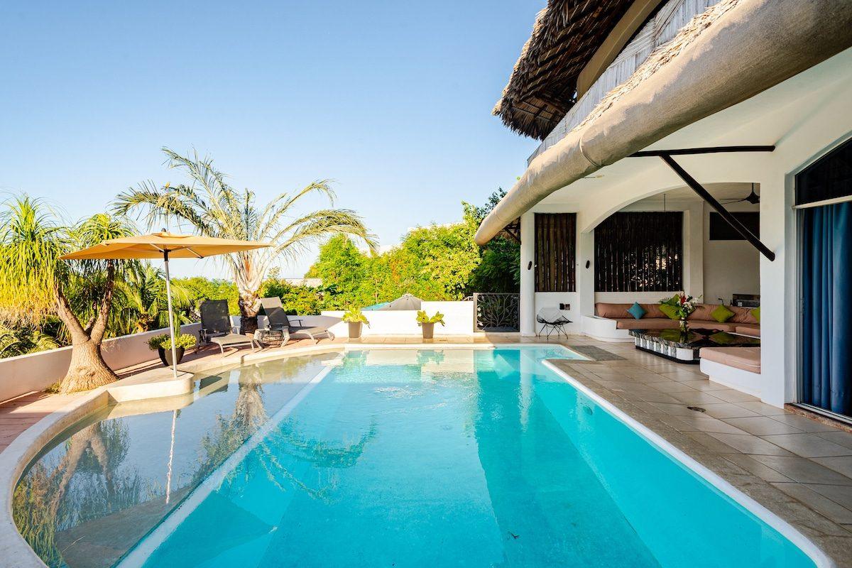 The living space open to the outdoors at Raíz, Tierra en Armonía